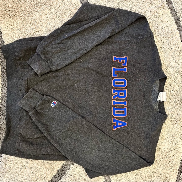 University of Florida (UF) Women’s Gray Sweatshirt - Picture 3 of 9